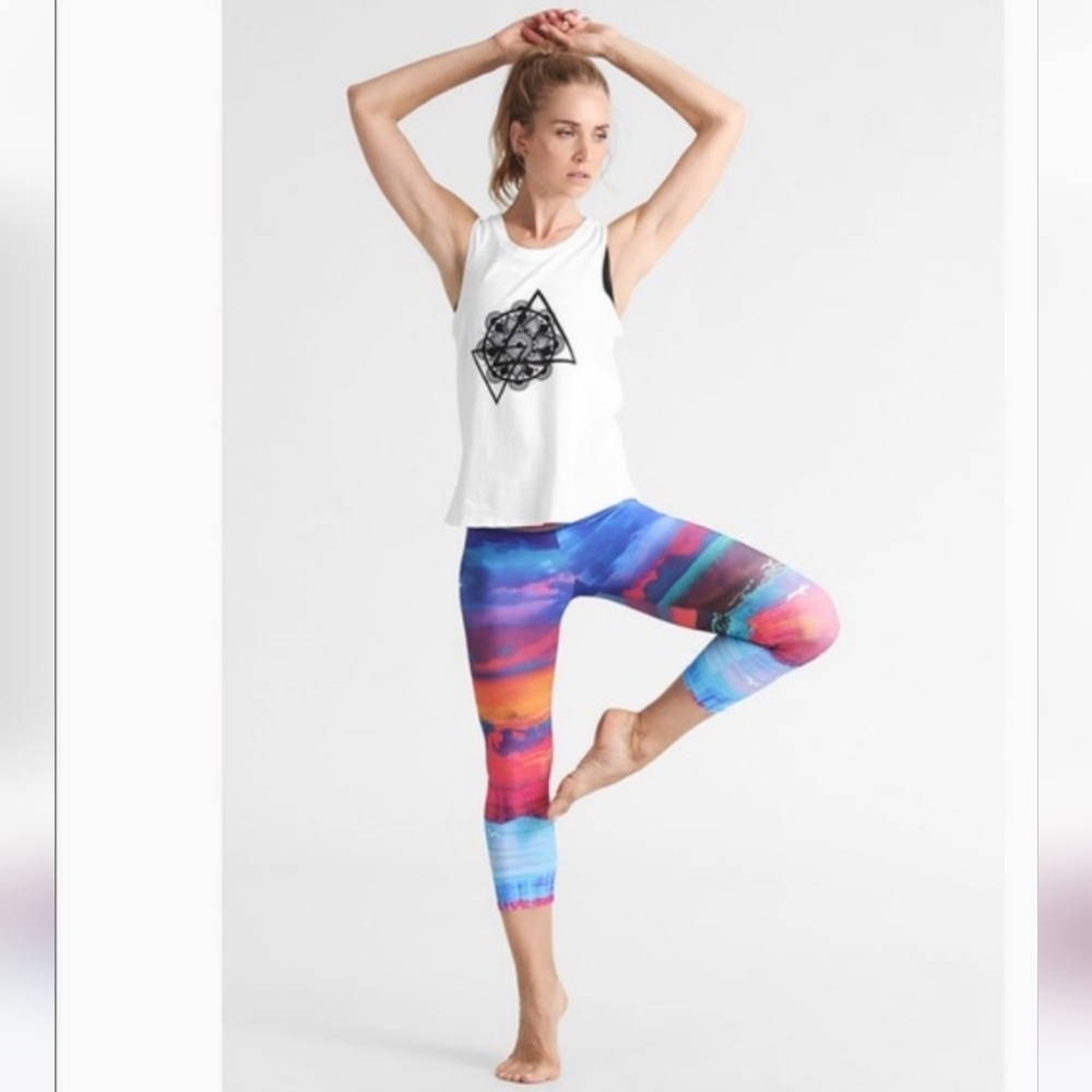Onzie White Sands Capri leggings sz M/L